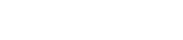 Située au milieu de l'île, la capitale de Chypre est coupée en deux par la « ligne verte », qui forme la démarcation entre les deux parties du pays. Une visite sur place vous aidera à comprendre les problèmes auxquels la nation est confrontée et vous offrira également une vision moins touristique du pays que si vous vous cantonnez aux villes côtières. Entourée de remparts vénitiens du XVIe siècle, la vieille ville constitue la partie la plus intéressante de Nicosie. Le centre-ville et les jardins municipaux se trouvent juste à l'extérieur des fortifications, côté sud-ouest. Juste à l'est se trouve le musée Dragoman Hadjigeorgakis. La collection ne présente pas d'intérêt particulier, mais la demeure du XVe siècle qui l'abrite est superbe. Le musée Byzantin, dans la partie droite du palais de l'archevêque (bâtiment moderne et peu réussi), propose, lui, de magnifiques icônes et mosaïques. Dans les jardins du musée, la cathédrale Saint John abrite des fresques du XVIIIe siècle récemment restaurées. Autrefois entrée principale de la ville, la porte de Famagouste, côté est des murailles, est superbement conservée et utilisée désormais comme centre culturel.
