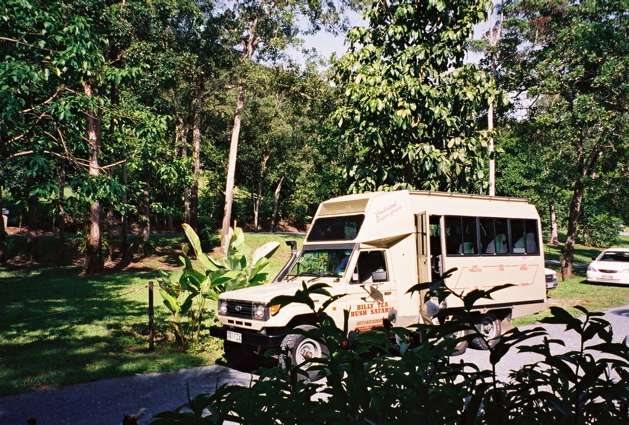 QUEENSLAND/Daintree/minibus