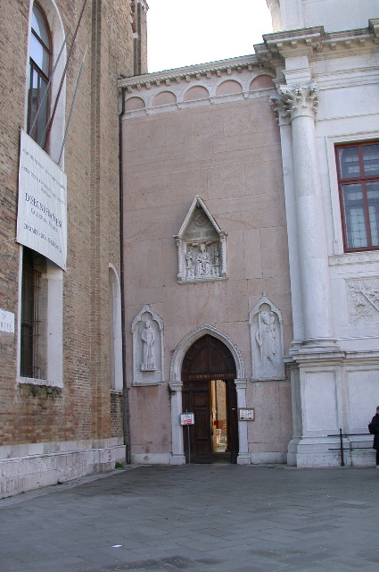 Accademia/entr&eacute;e du mus&eacute;e