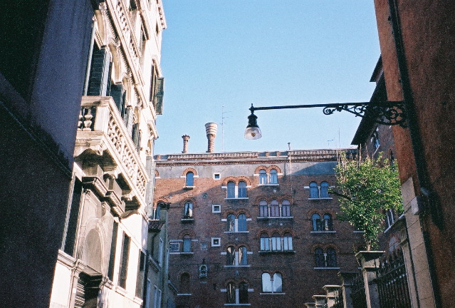 Cannaregio/les chemin&eacute;es typiques
