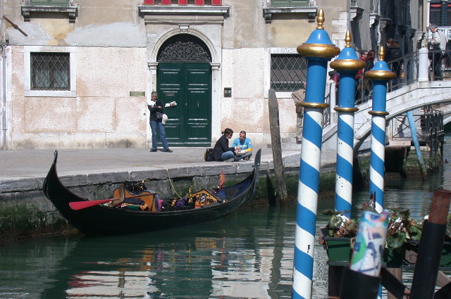 Dorsoduro/gondole en attente