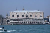 Dorsoduro/face au palais des doges